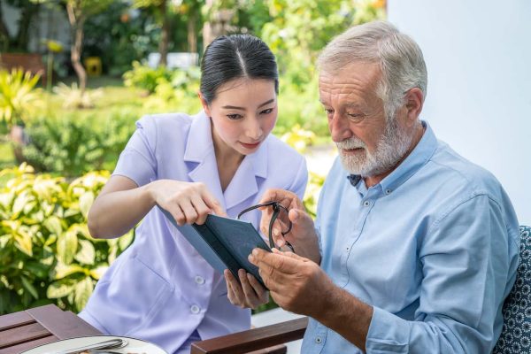 Senior Caregivers Austin TX Who Truly Care with Compassion